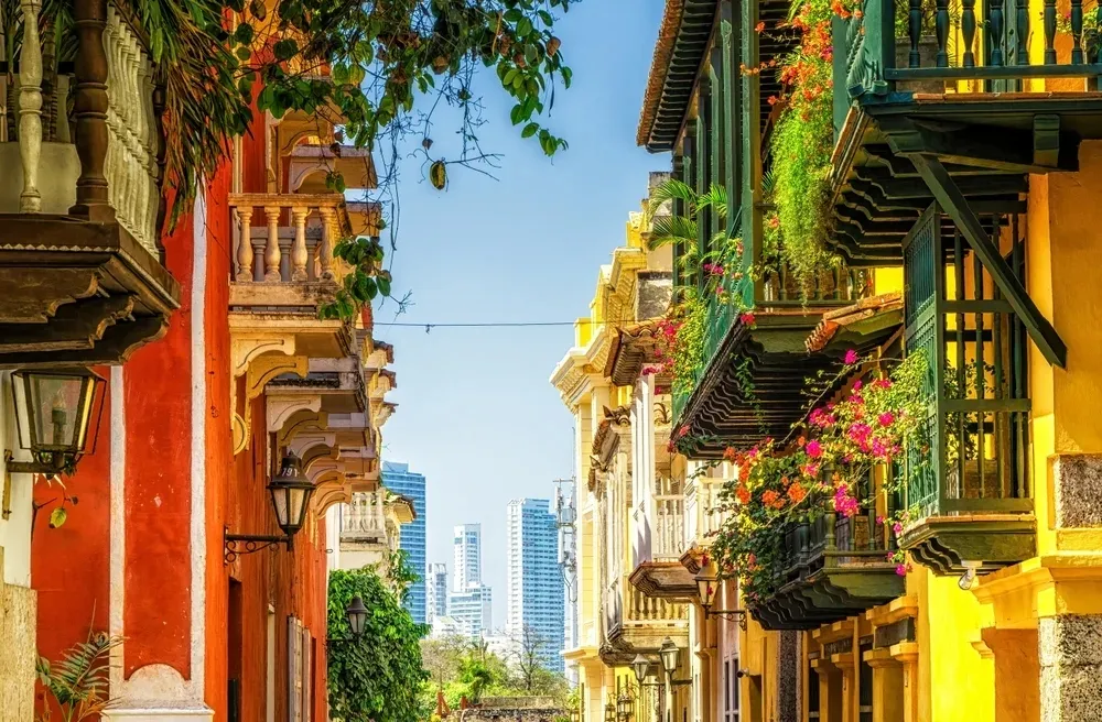Portuguese Cities Ranked Among the Most Colorful in the World